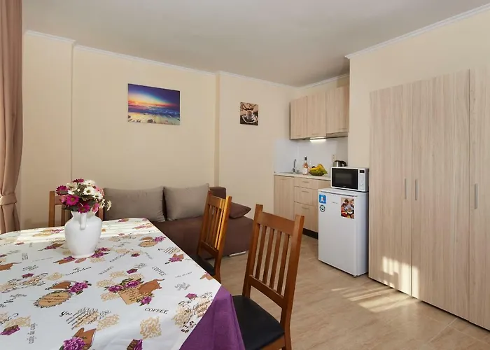 Feniks * Νεσέμπαρ