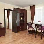 Apartment Feniks *