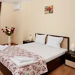Feniks Apartment