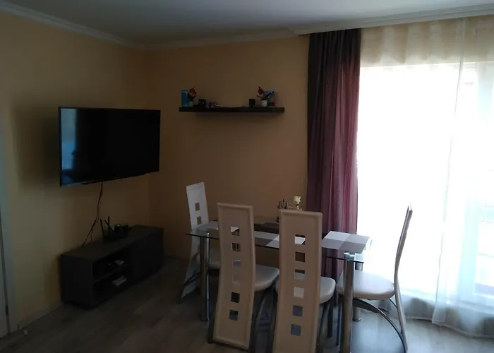 Feniks Appartement *