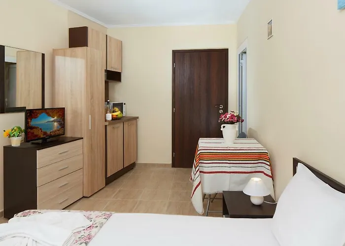 Feniks Appartement *